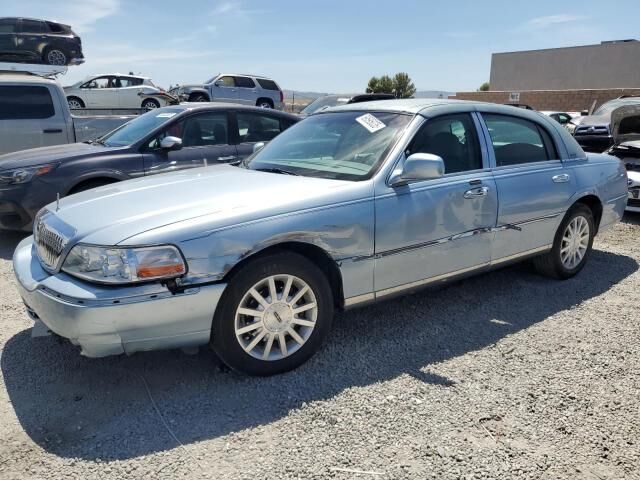 Lincoln Town Car