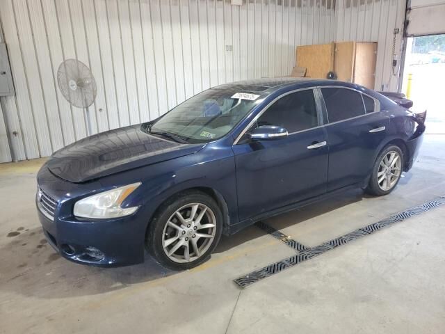 Nissan Maxima