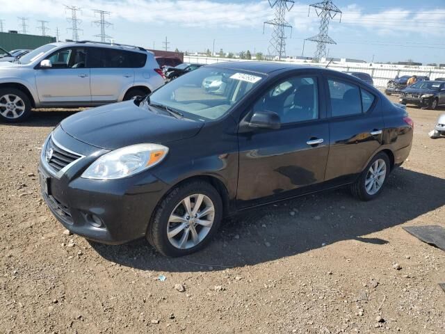 Nissan Versa