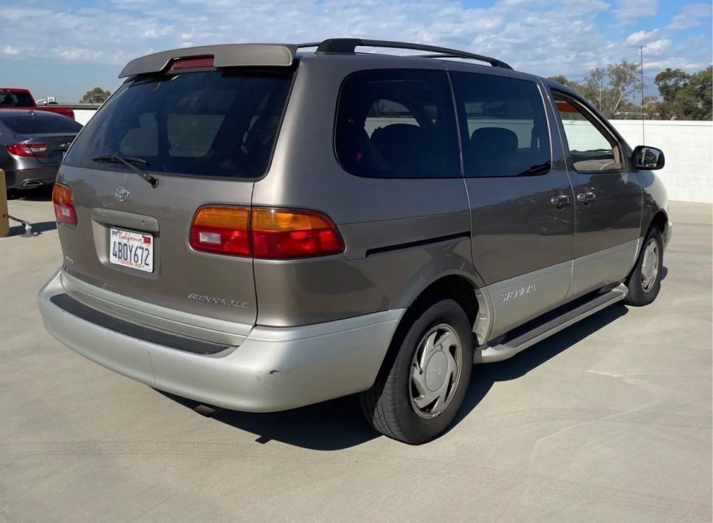 Toyota Sienna