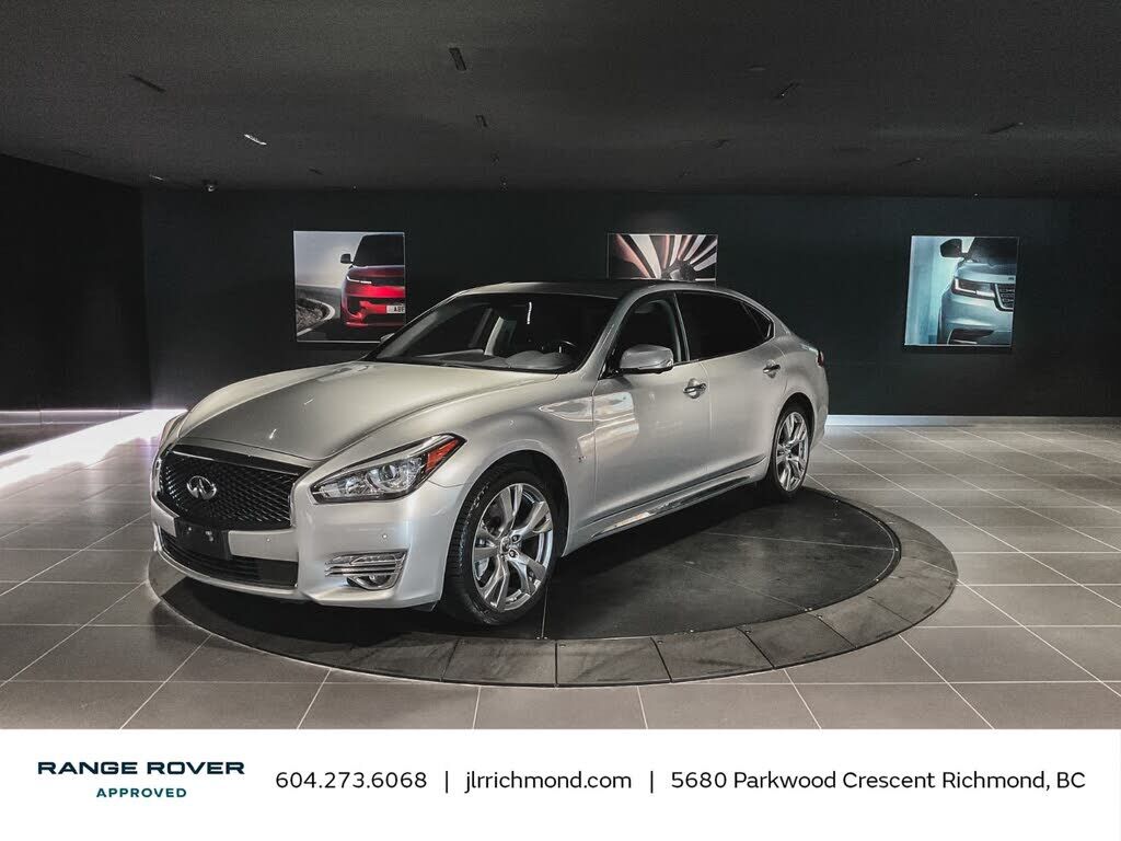 Infiniti Q70L