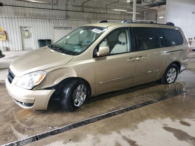 Hyundai Entourage