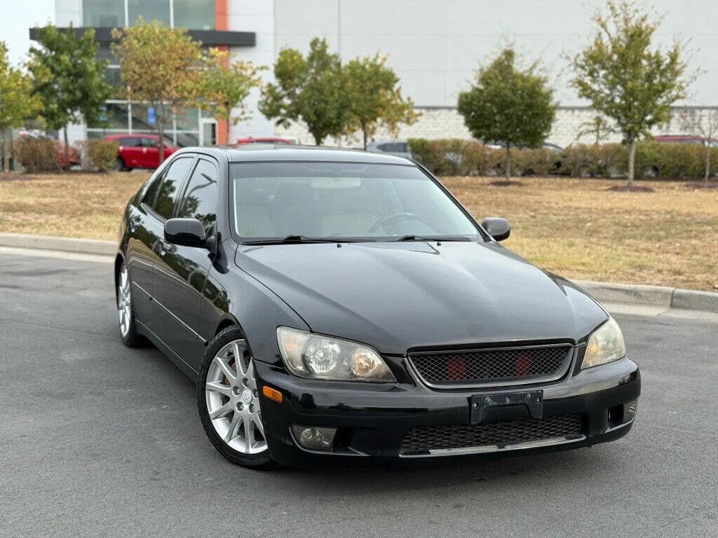 Lexus IS