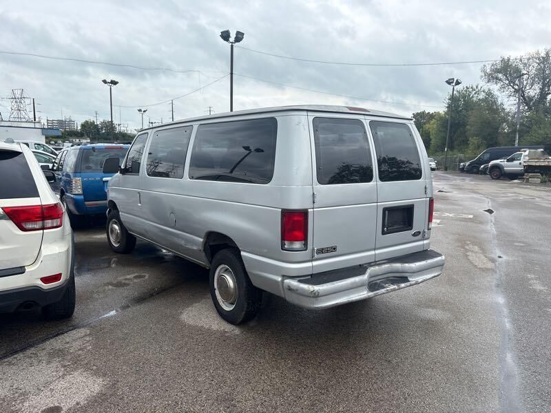 Ford E-250