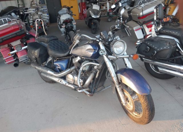 Honda VT750 (Shadow Aero)
