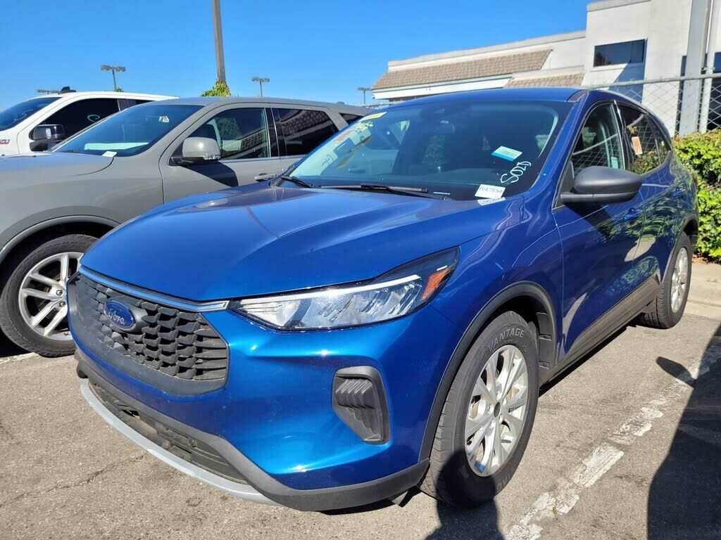 2023 FORD Escape