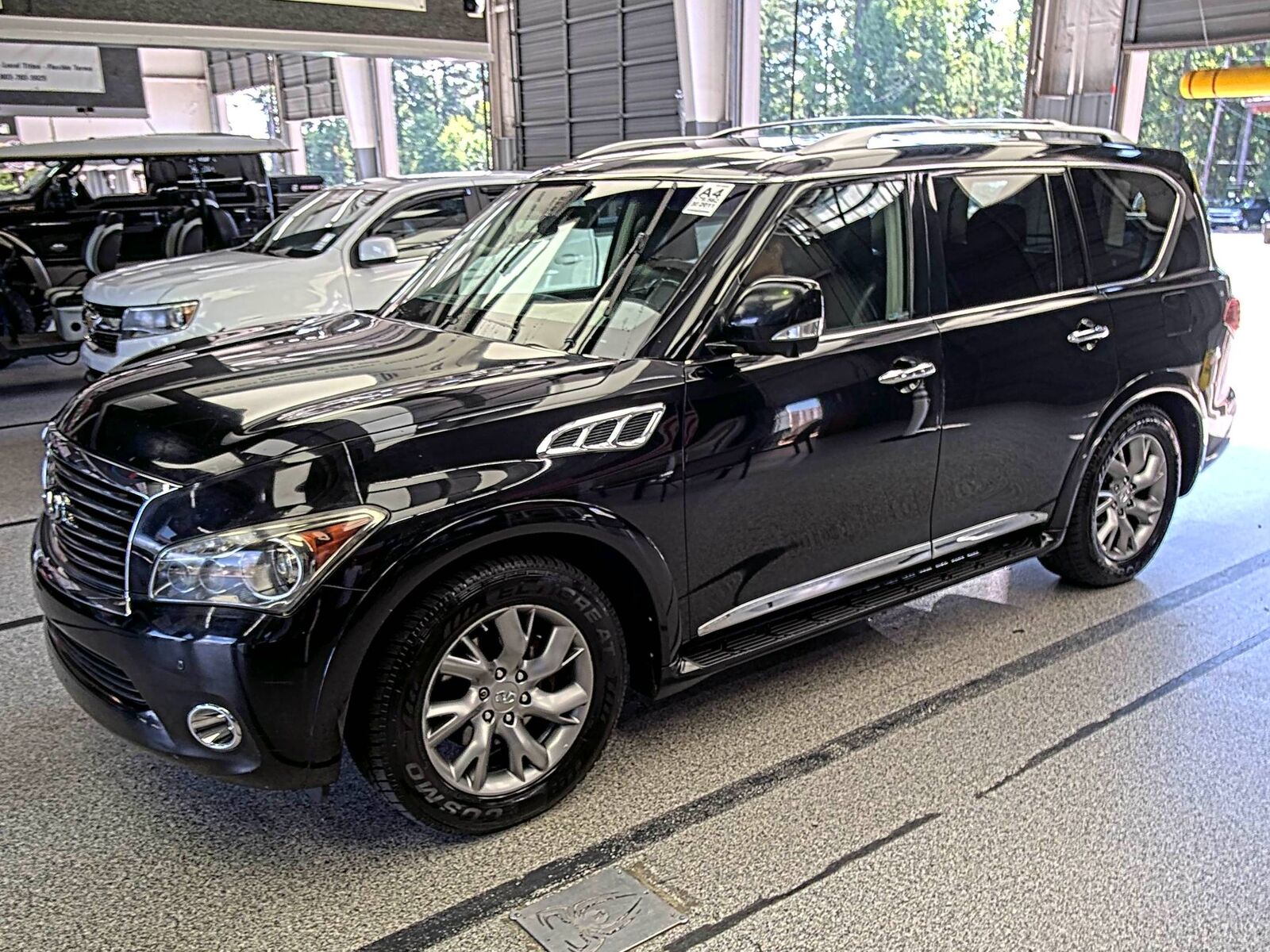 Infiniti QX56