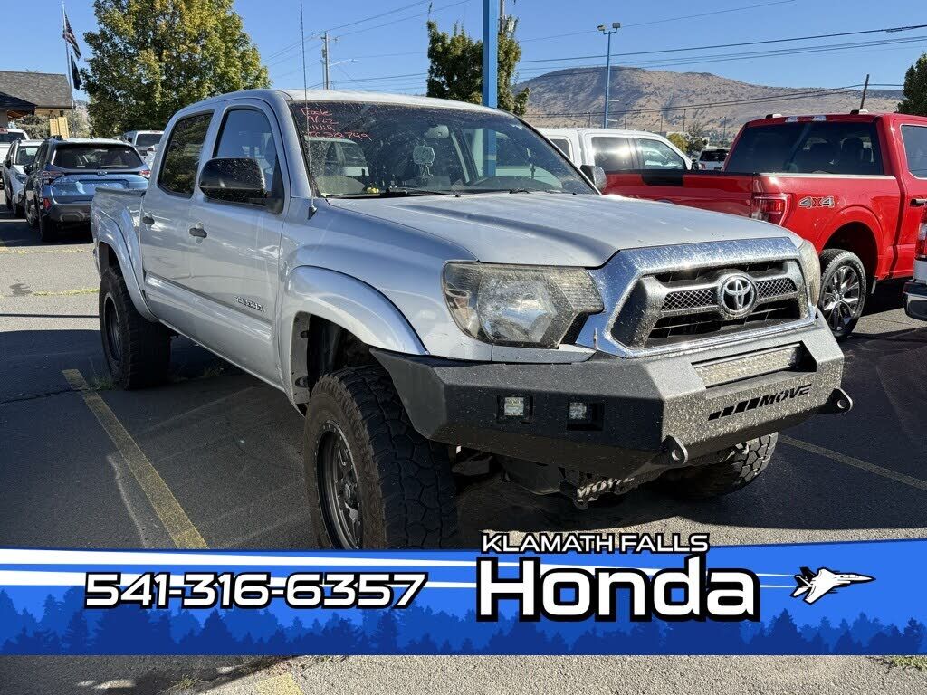 2012 TOYOTA Tacoma