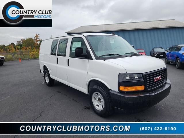 2025 GMC Savana