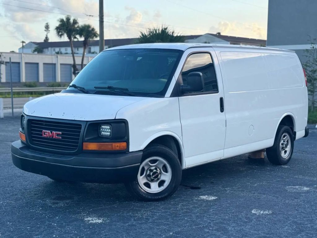 GMC Savana