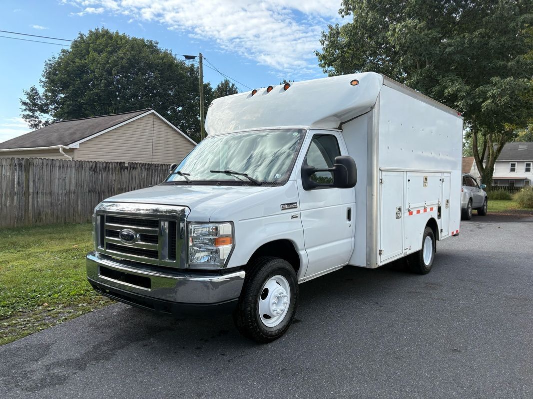 Ford E-350