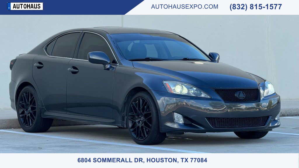 Lexus IS
