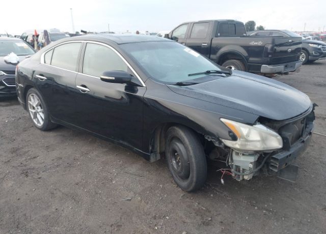 Nissan Maxima