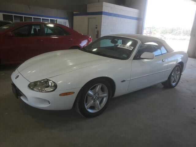 Jaguar XK8