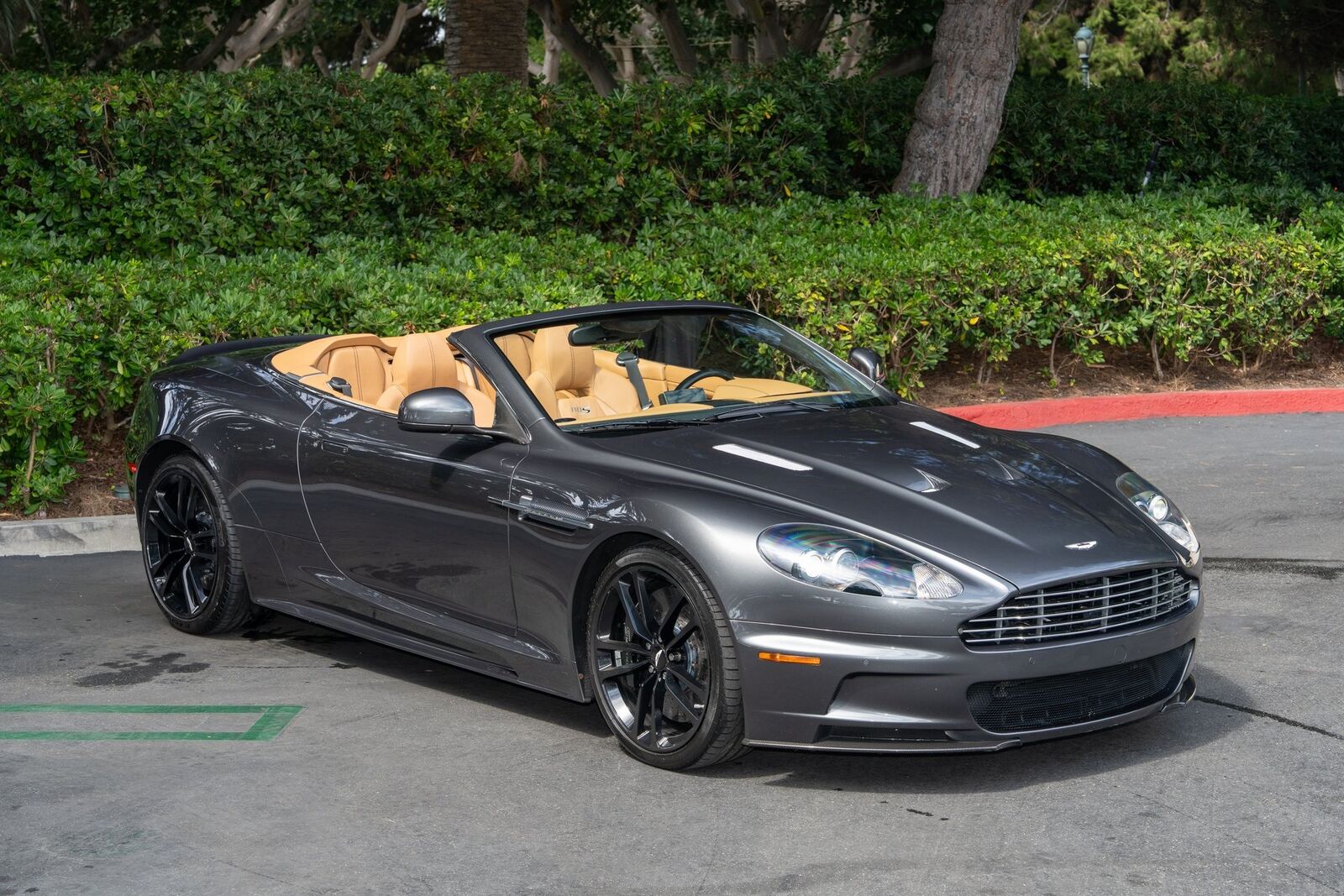 Aston Martin DBS
