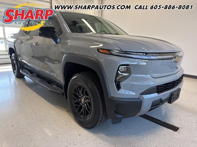 2026 CHEVROLET Silverado EV