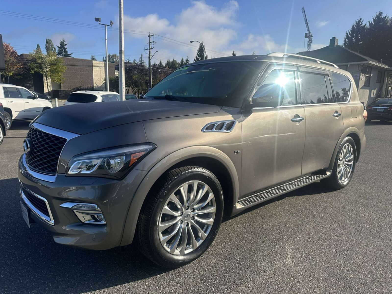 Infiniti QX80