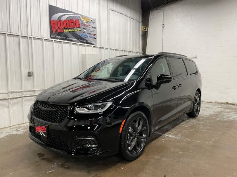 2026 CHRYSLER Pacifica