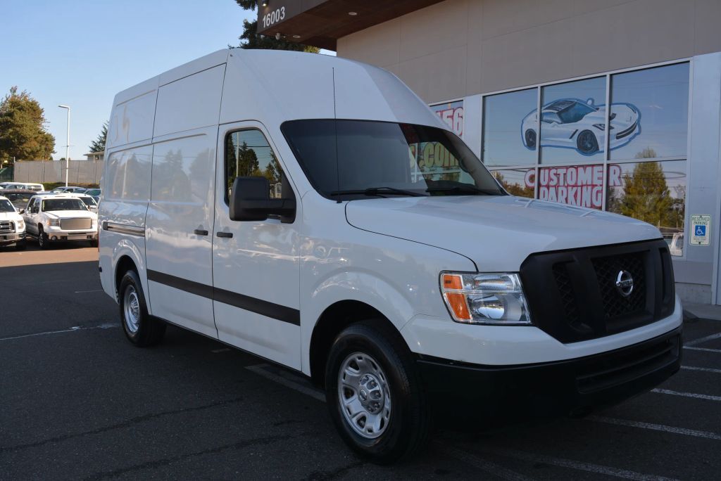 Nissan NV
