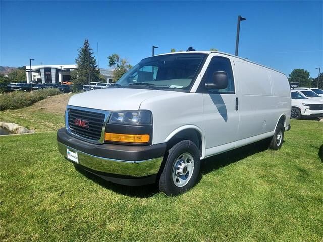 2025 GMC Savana
