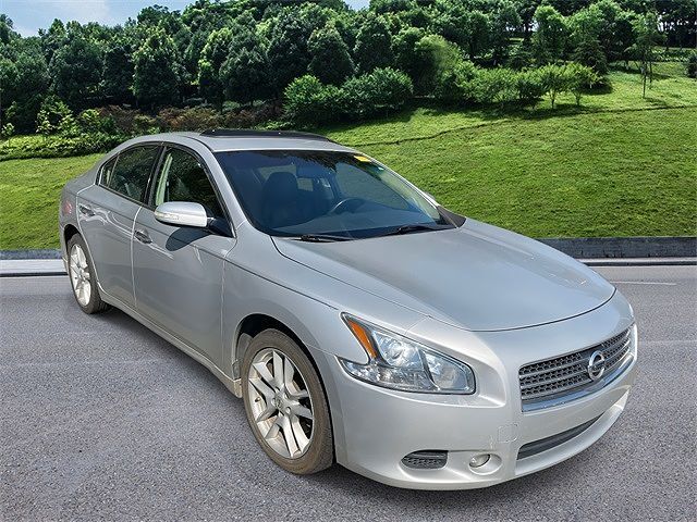 Nissan Maxima