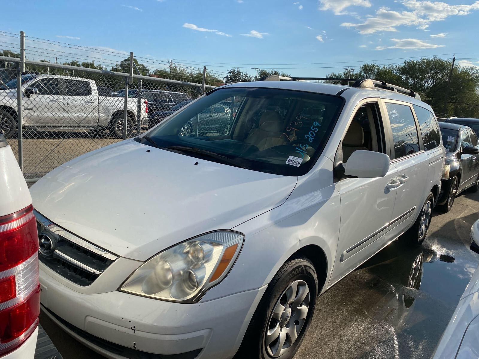 Hyundai Entourage