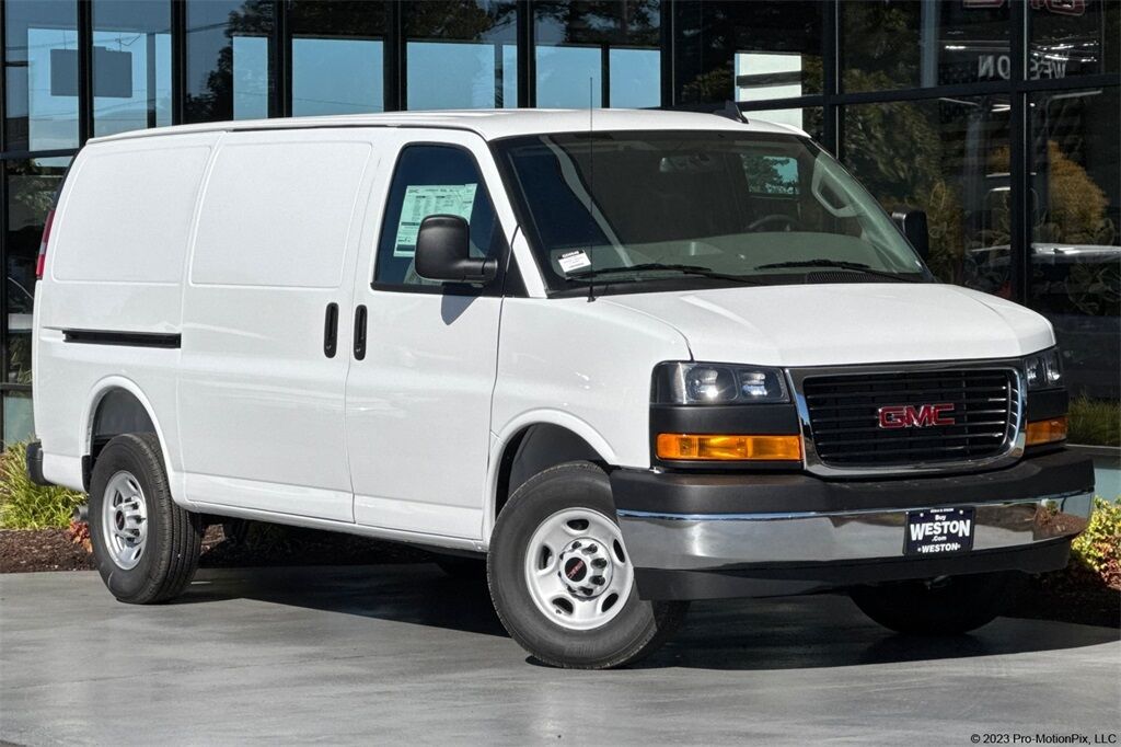 2025 GMC Savana