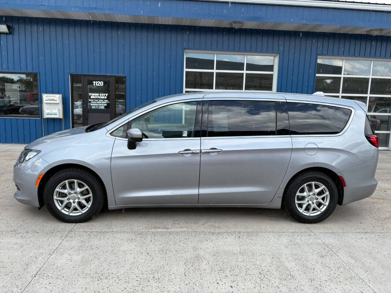 2020 CHRYSLER Voyager