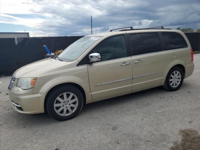 Chrysler Town and Country