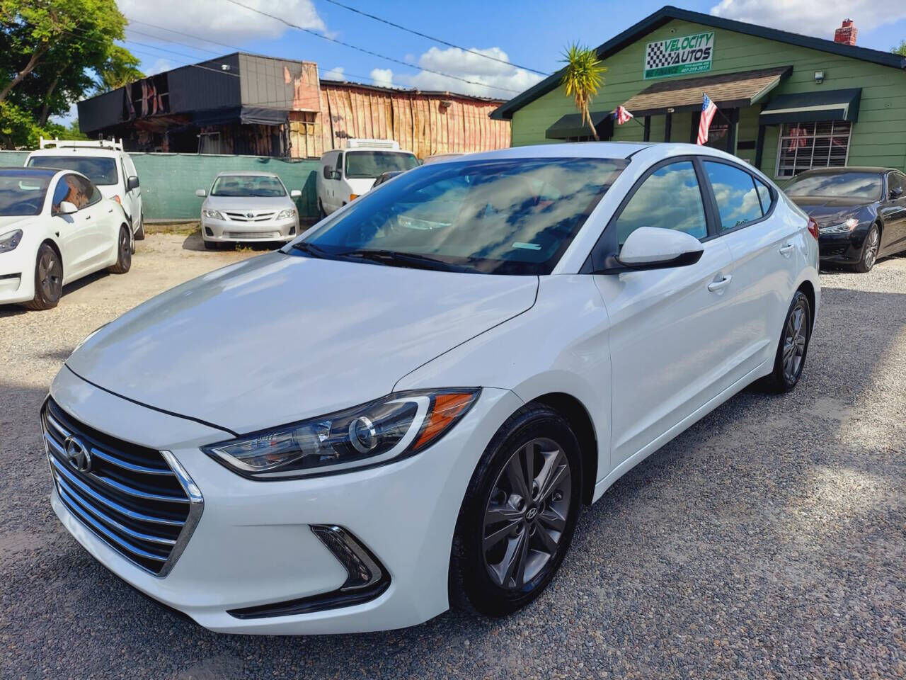 2017 HYUNDAI Elantra