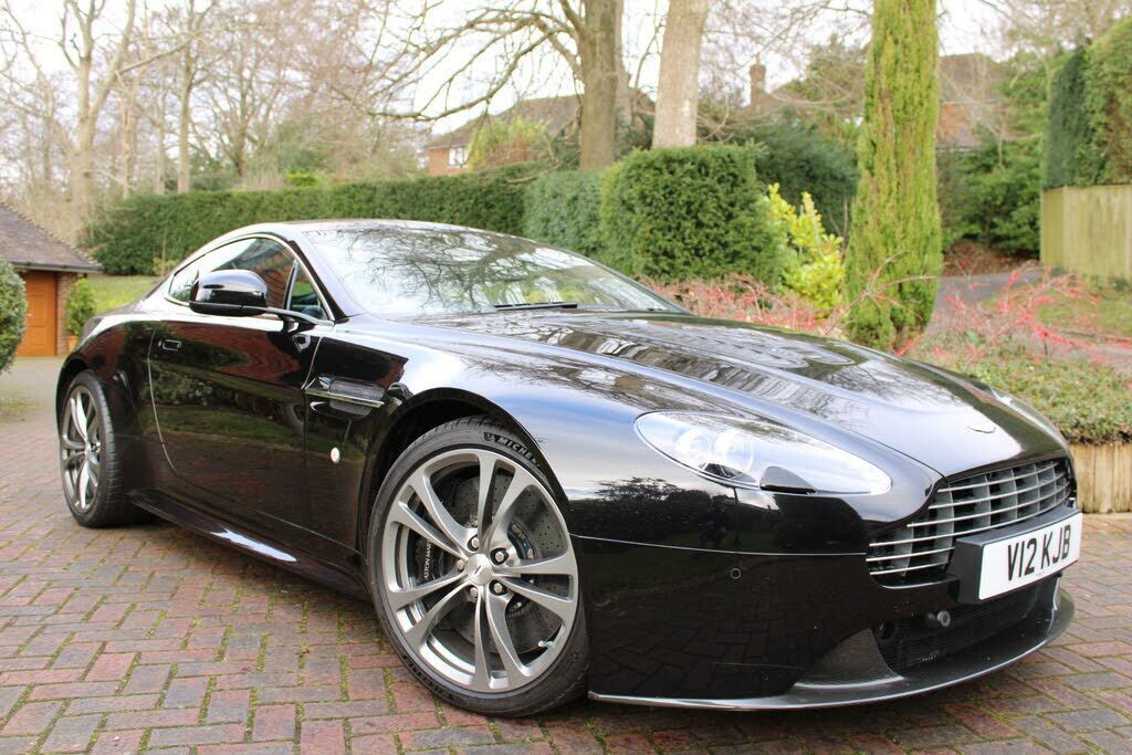 Aston Martin V12 Vantage