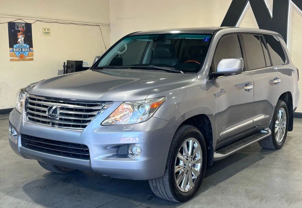 Lexus LX
