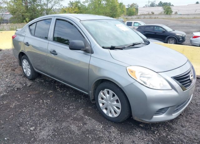 Nissan Versa
