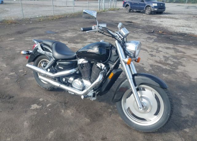 Honda VT1100C2 (SHADOW SABRE)