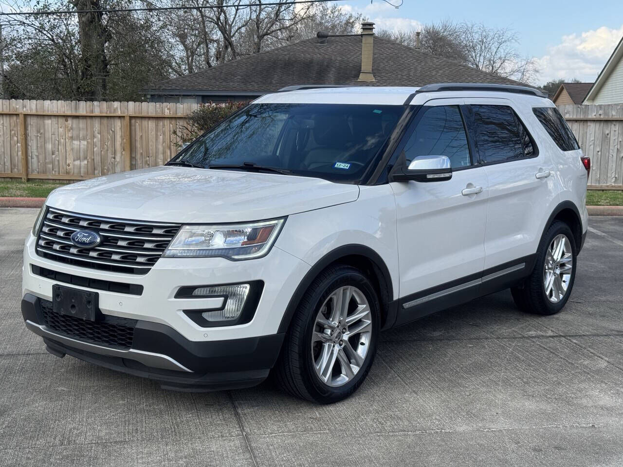 2017 FORD Explorer
