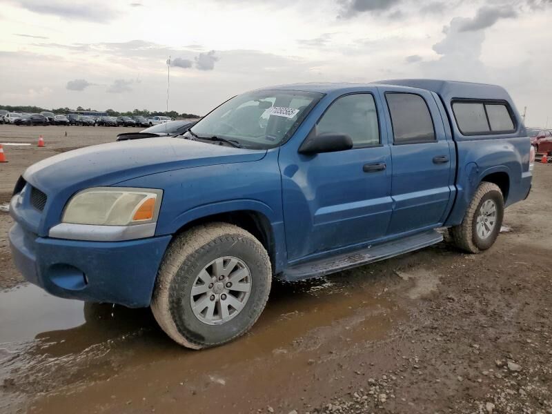 Mitsubishi Raider