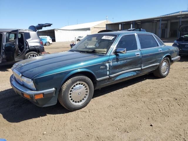 Jaguar XJ6