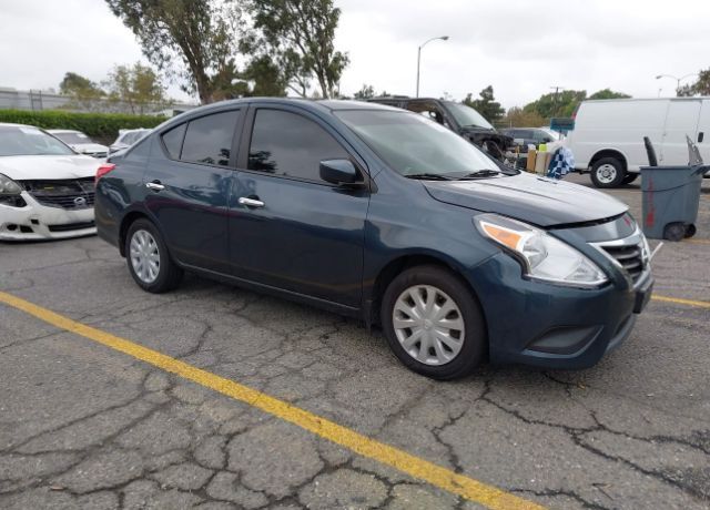 Nissan Versa