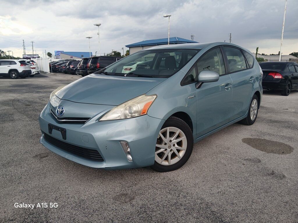 Toyota Prius V