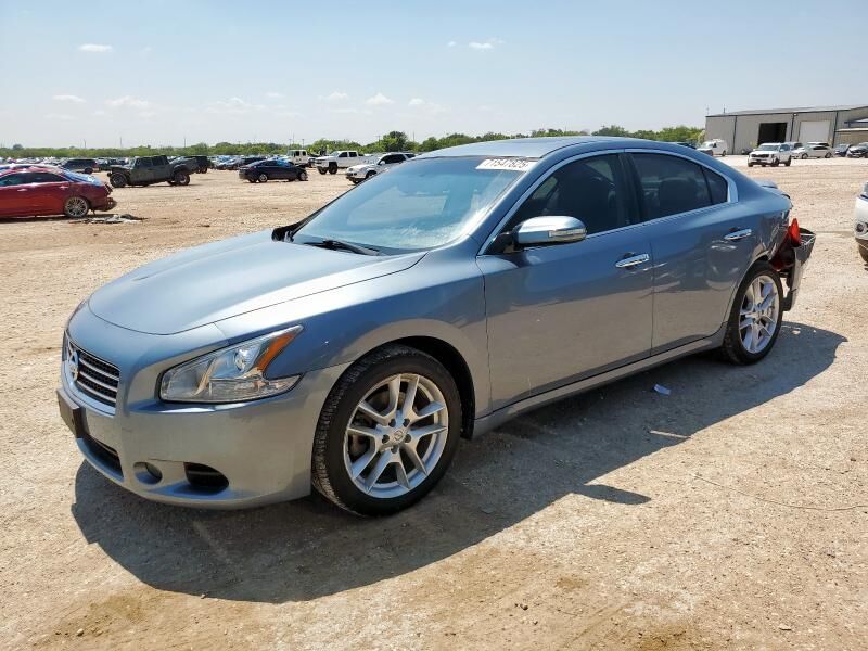 Nissan Maxima