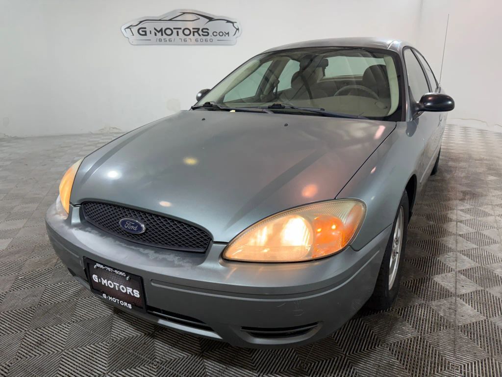 2005 FORD Taurus