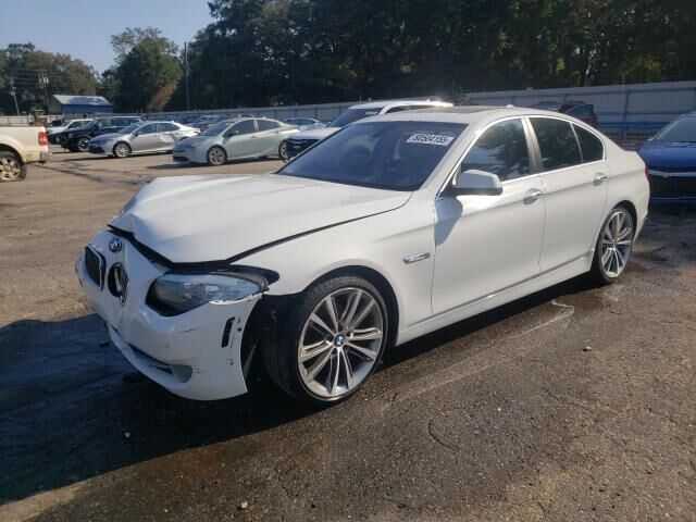 BMW 528i