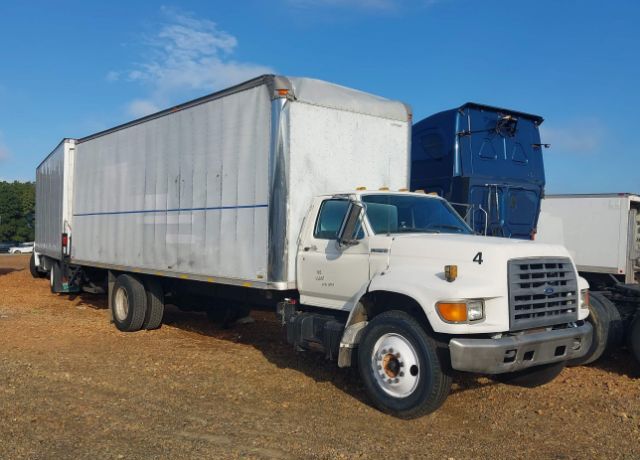 Ford F-800