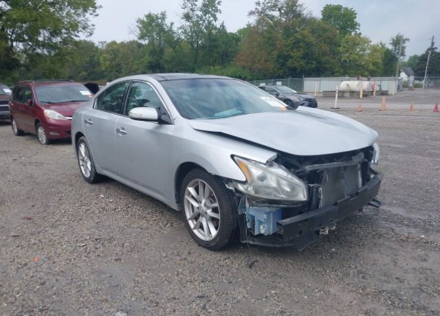 Nissan Maxima