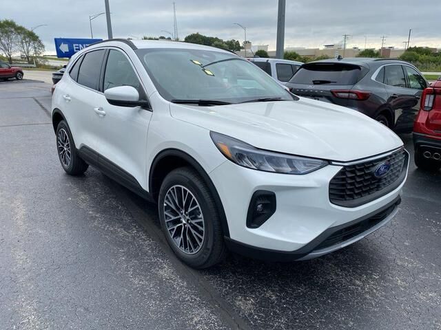 2025 FORD Escape