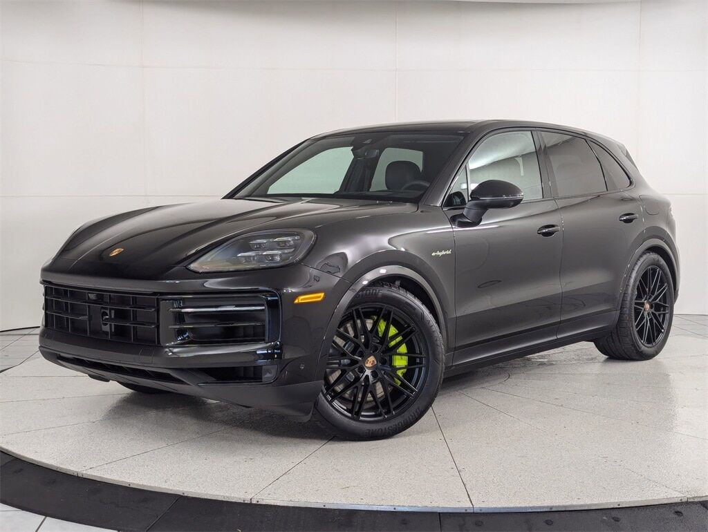 2026 PORSCHE Cayenne