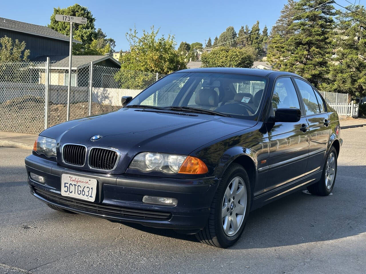 BMW 325i