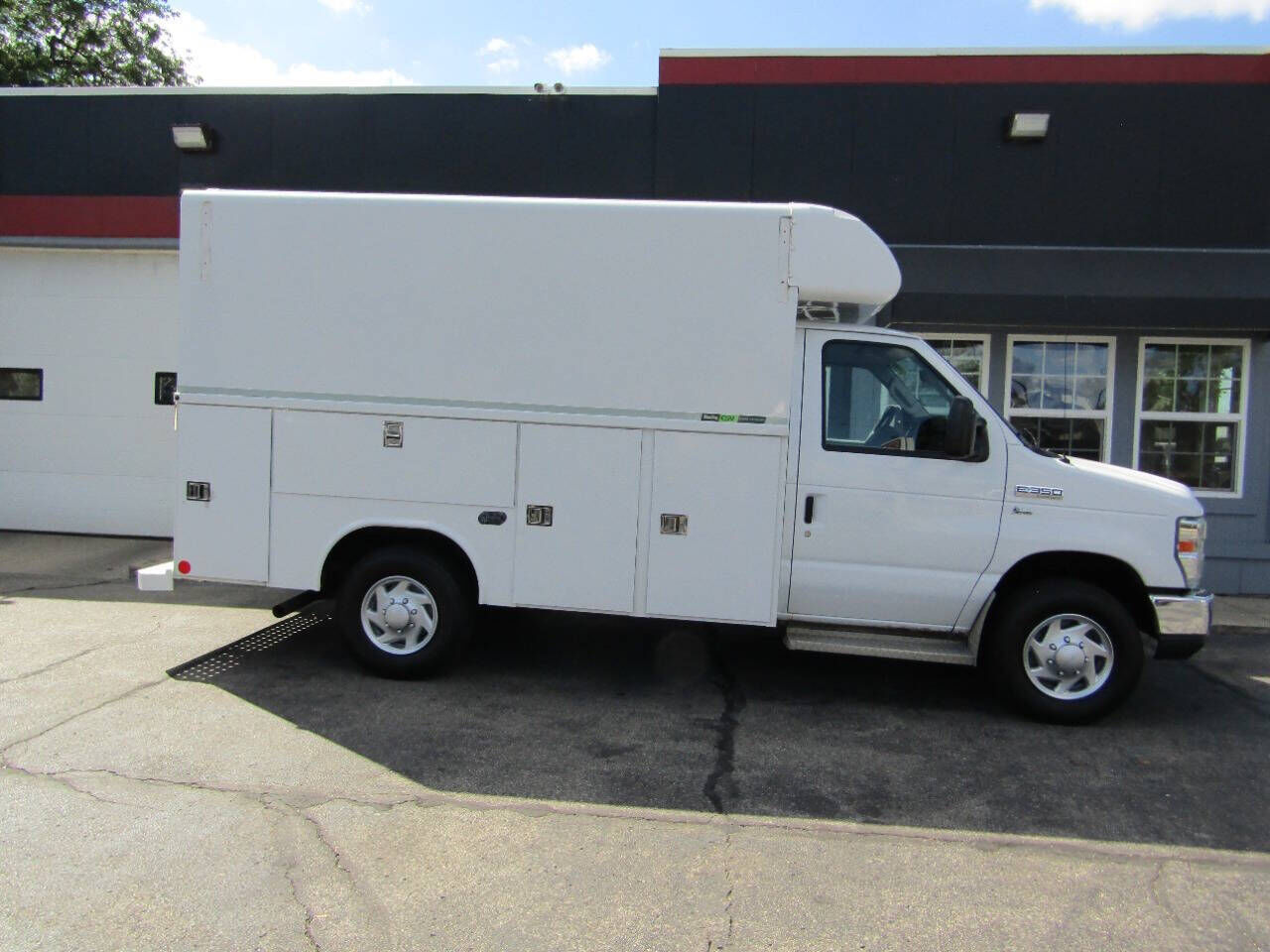 Ford E-350