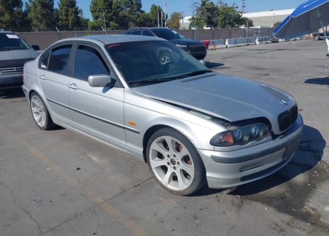 BMW 323i