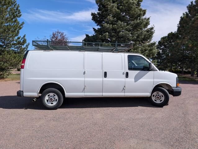GMC Savana